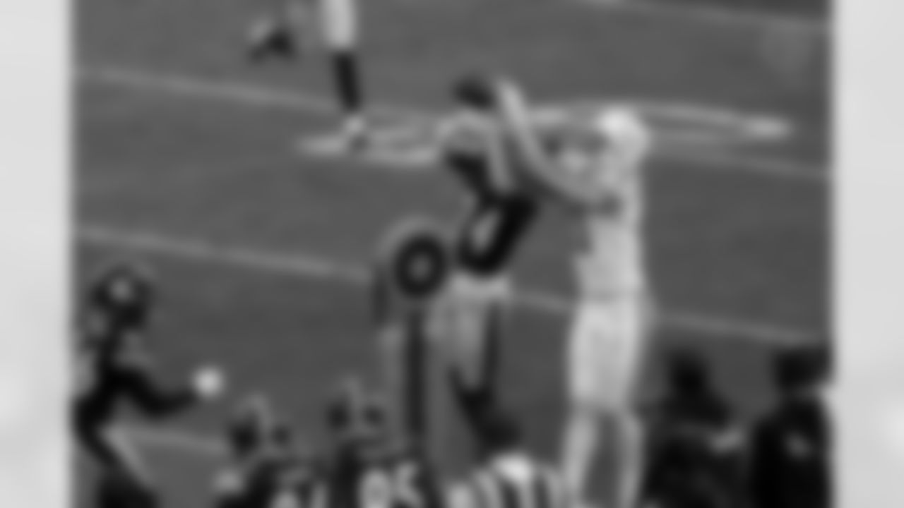 Pittsburgh Steelers cornerback Joey Porter Jr. (24) during a regular season game between the Pittsburgh Steelers and the Indianapolis Colts, Sunday, Nov. 2, 2025 in Pittsburgh, PA. (Emilee Fails / Pittsburgh Steelers)