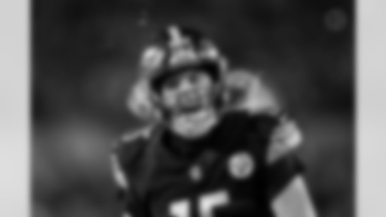 Pittsburgh Steelers wide receiver Ben Skowronek (15) during a postseason Wild Card game between the Pittsburgh Steelers and the Houston Texans, Monday, Jan. 12, 2026 in Pittsburgh, PA. (Alysa Rubin / Pittsburgh Steelers)