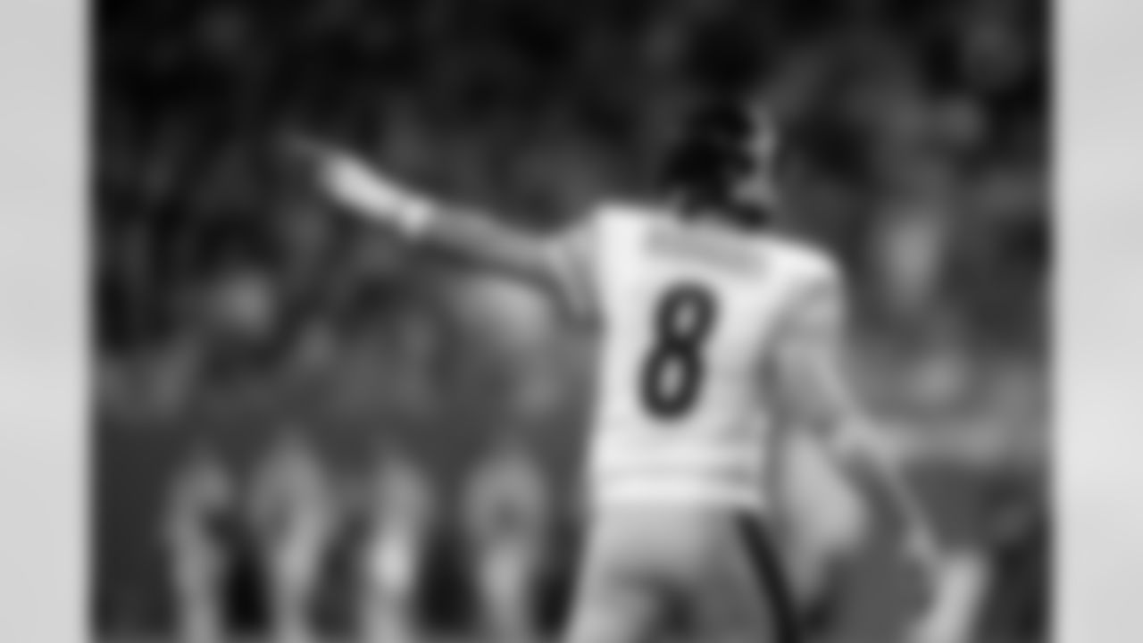 Pittsburgh Steelers quarterback Aaron Rodgers (8) during a regular season game between the Pittsburgh Steelers and the Detroit Lions, Sunday, Dec. 21, 2025 in Detroit, MI. The Steelers defeated the Lions 29-24. (Karl Roser / Pittsburgh Steelers)