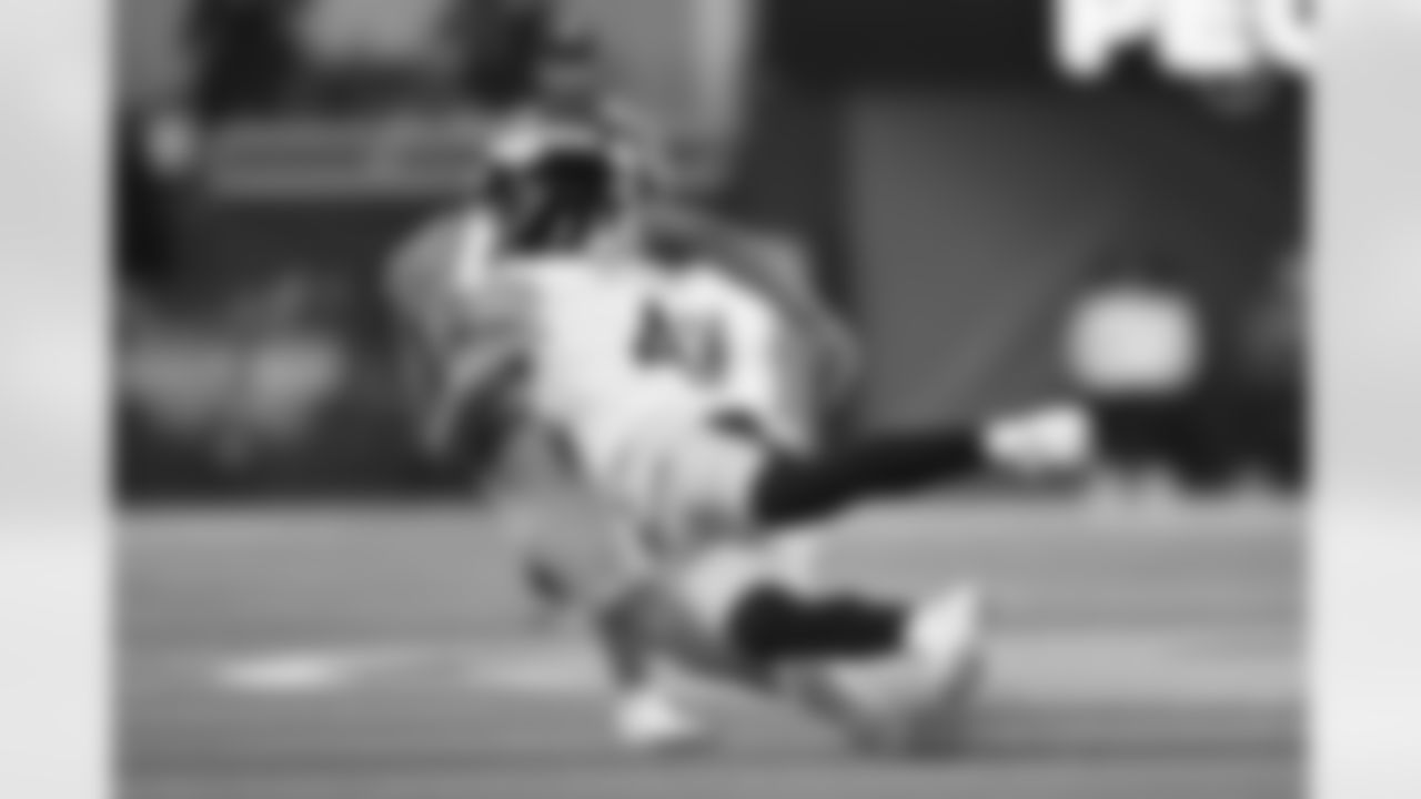 Pittsburgh Steelers linebacker Payton Wilson (41) during a regular season game between the Pittsburgh Steelers and the Los Angeles Chargers, Sunday, Nov. 9, 2025 in Inglewood, CA. (Alysa Rubin / Pittsburgh Steelers)