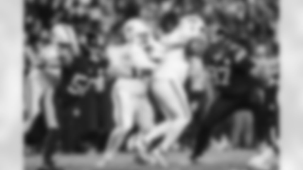 Pittsburgh Steelers linebacker Alex Highsmith (56) and defensive tackle Cameron Heyward (97) during a regular season game between the Pittsburgh Steelers and the Miami Dolphins, Monday, Dec. 15, 2025 in Pittsburgh, PA. (Alysa Rubin / Pittsburgh Steelers)