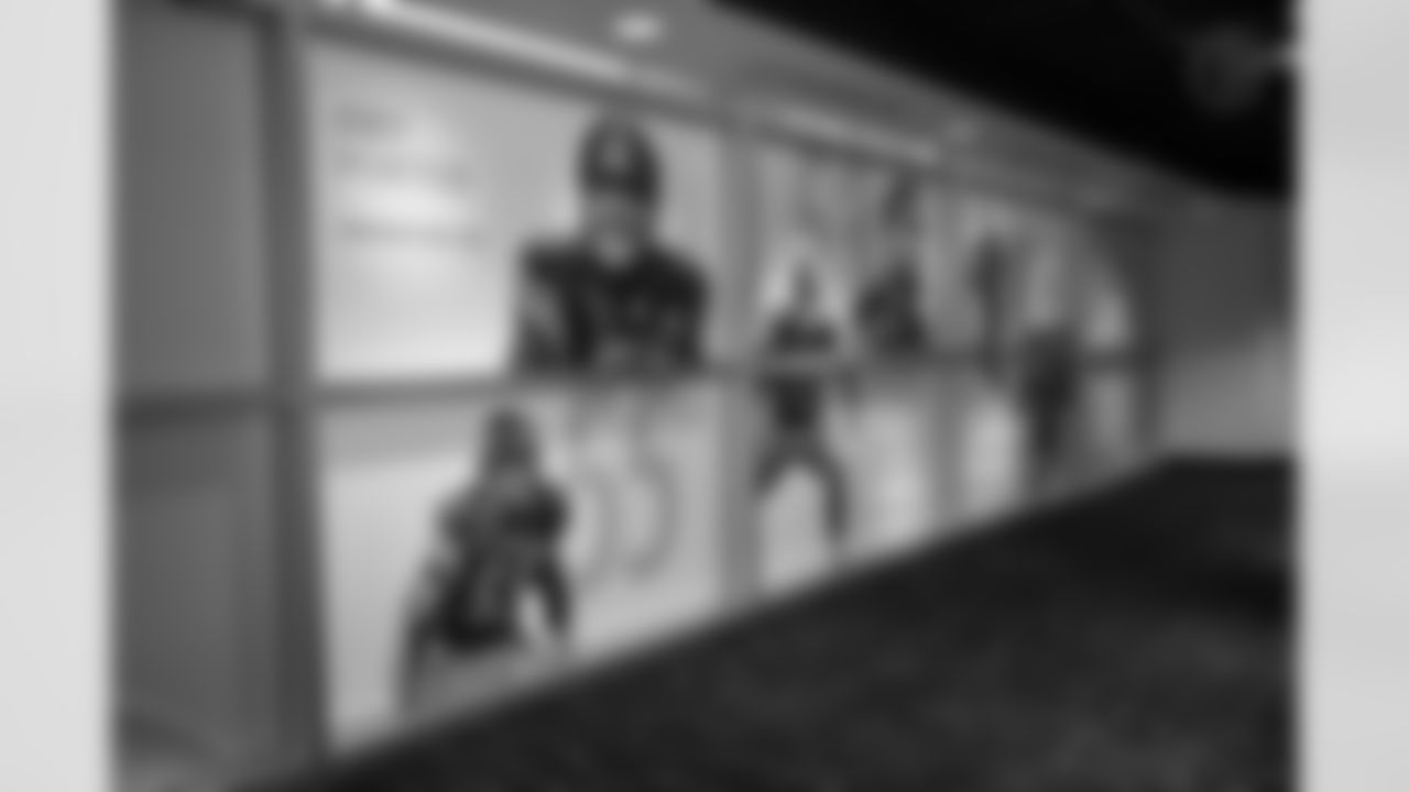 The Pittsburgh Steelers celebrate the 2025 Hall of Honor Class during the Hall of Honor Dinner Ceremony presented by U.S. Steel on Sunday, Dec. 14, 2025 in Pittsburgh, PA. (Alysa Rubin / Pittsburgh Steelers)