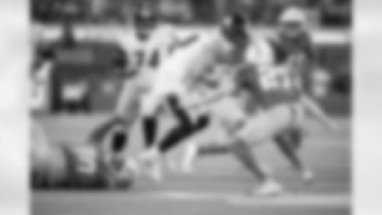 Pittsburgh Steelers tight end Pat Freiermuth (88) during a regular season game between the Pittsburgh Steelers and the Los Angeles Chargers, Sunday, Nov. 9, 2025 in Inglewood, CA. The Chargers beat the Steelers 25-10. (Karl Roser / Pittsburgh Steelers)