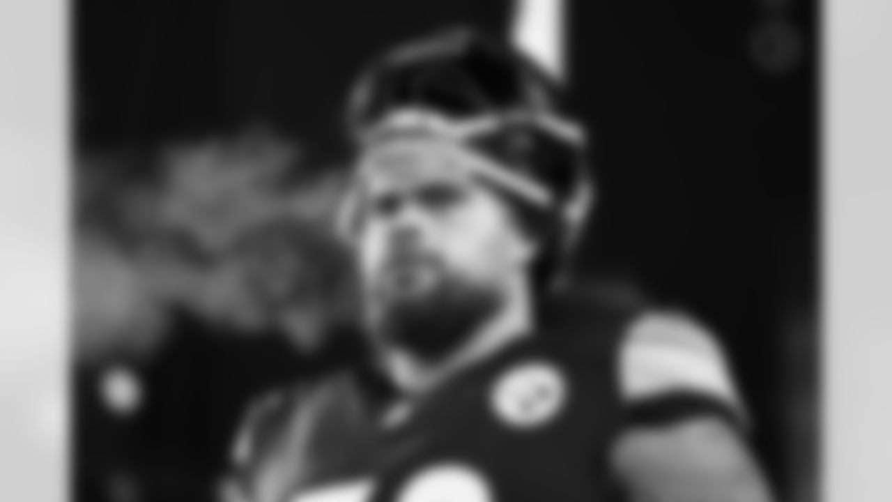 Pittsburgh Steelers offensive lineman Isaac Seumalo (73) during a regular season game between the Pittsburgh Steelers and the Baltimore Ravens, Sunday, Jan. 4, 2026 in Pittsburgh, PA. (Jared Wickerham / Pittsburgh Steelers)