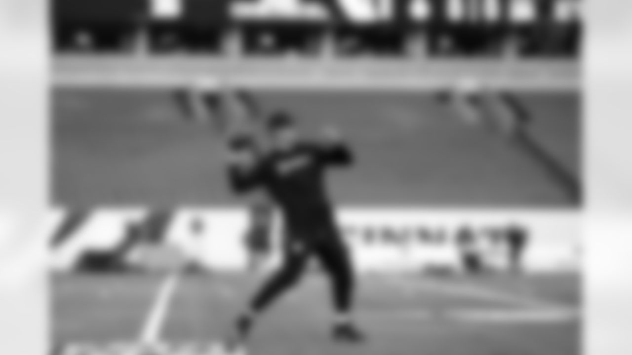 Pittsburgh Steelers quarterback Aaron Rodgers (8) during a regular season game between the Pittsburgh Steelers and the Cincinnati Bengals, Thursday, Oct. 16, 2025 in Cincinnati, OH. (Alysa Rubin / Pittsburgh Steelers)