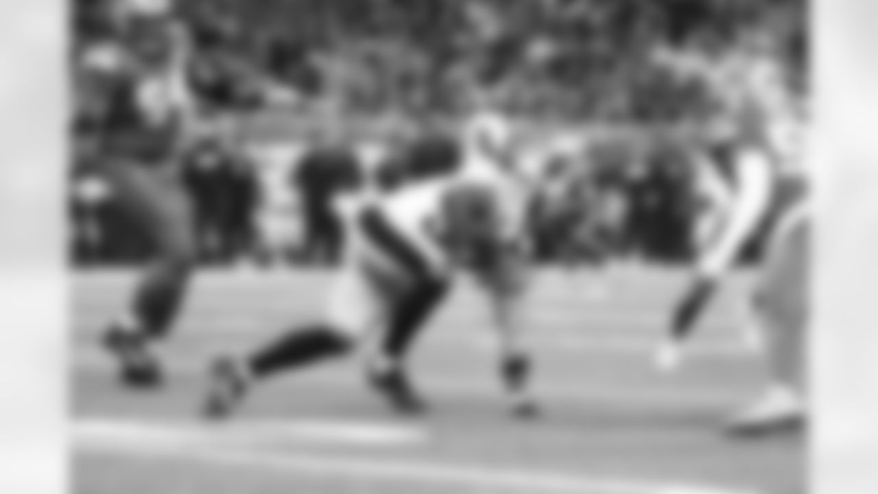 Pittsburgh Steelers running back Jaylen Warren (30) during a regular season game between the Pittsburgh Steelers and the Detroit Lions, Sunday, Dec. 21, 2025 in Detroit, MI. (Jared Wickerham / Pittsburgh Steelers)