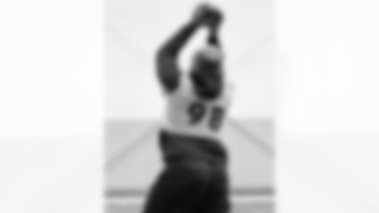 Pittsburgh Steelers defensive end DeMarvin Leal (98) during practice at the UPMC Rooney Sports Complex preparing for a Week 16 matchup against the Detroit Lions, Wednesday, Dec. 31, 2025 in Pittsburgh, PA. (Karl Roser / Pittsburgh Steelers)