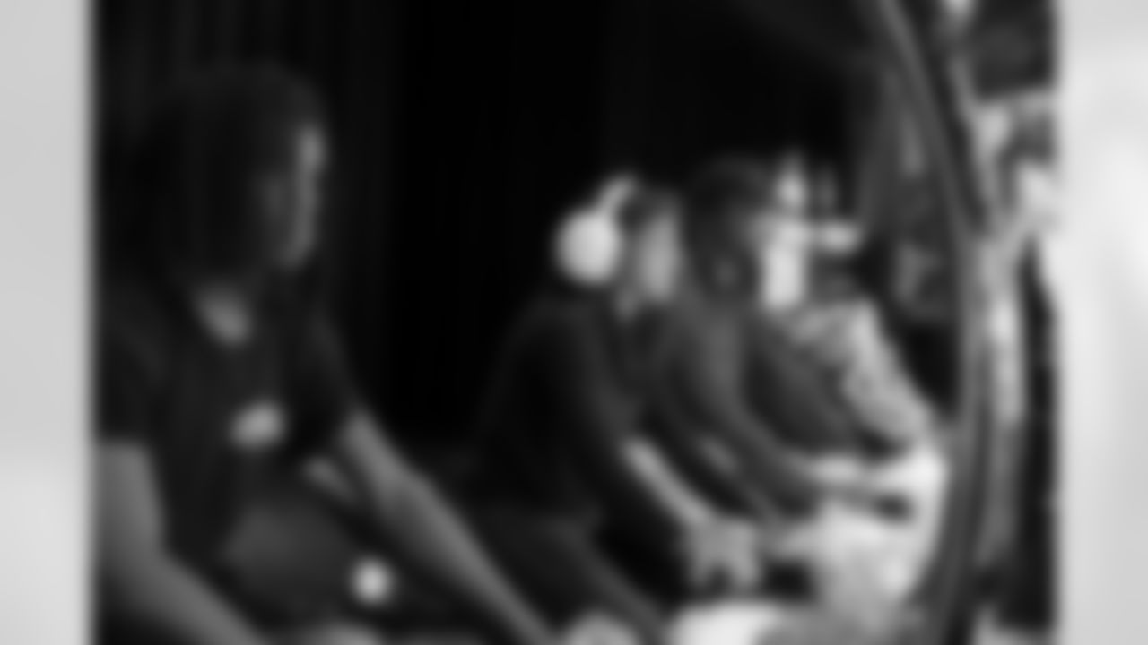 Pittsburgh Steelers running back Trey Sermon (37) hosted kids from Amachi Pittsburgh for a game night at Dave and Busters on Friday, Dec. 12/12/25, 2025 in Pittsburgh, PA. (Marc Cardillo/ Pittsburgh Steelers)