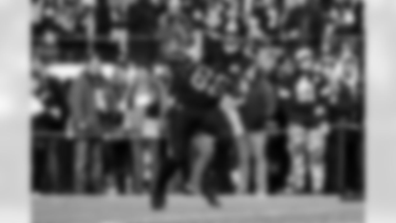 Pittsburgh Steelers tight end Pat Freiermuth (88) during a regular season game between the Pittsburgh Steelers and the Miami Dolphins, Monday, Dec. 15, 2025 in Pittsburgh, PA. (Alysa Rubin / Pittsburgh Steelers)