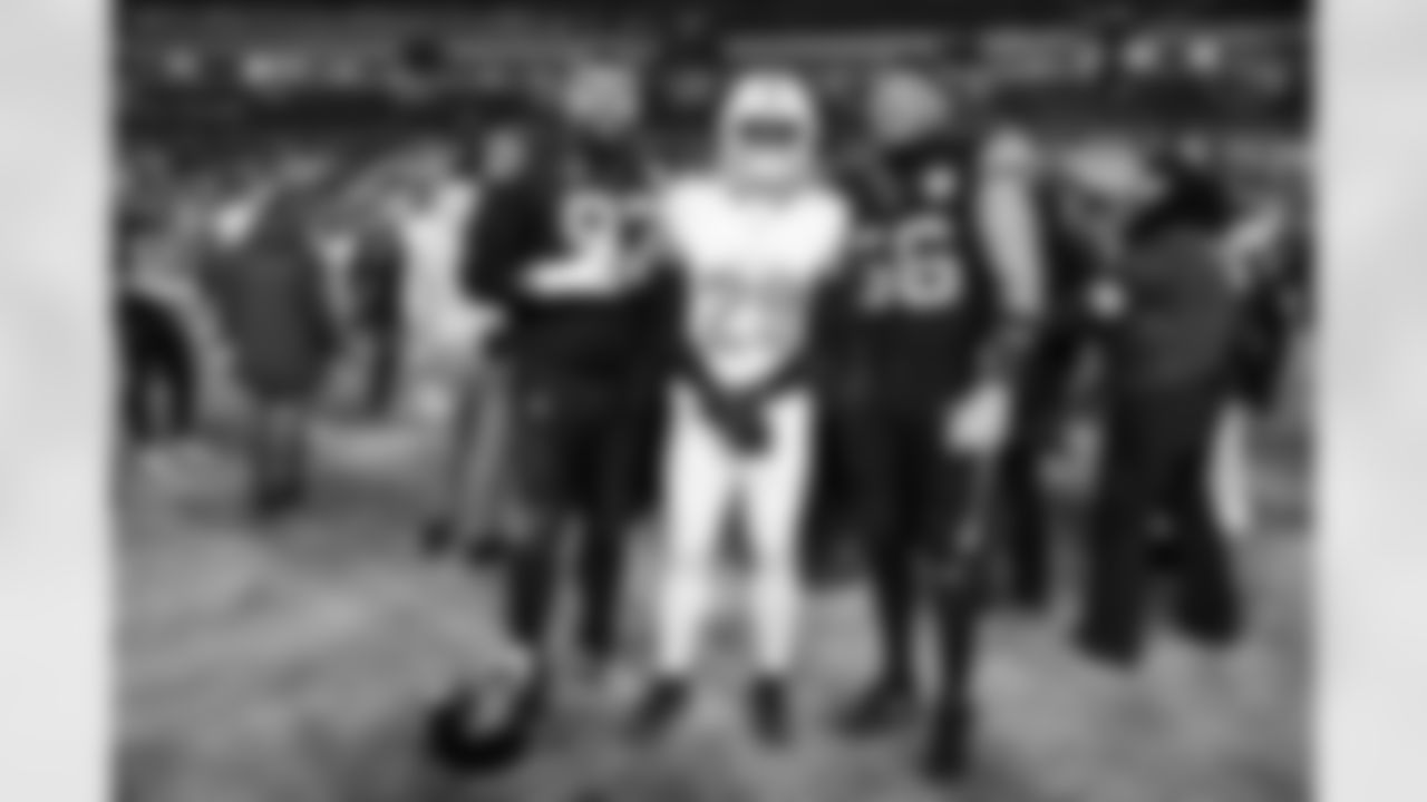 Pittsburgh Steelers defensive tackle Cameron Heyward (97) and linebacker Alex Highsmith (56) during a regular season game between the Pittsburgh Steelers and the Miami Dolphins, Monday, Dec. 15, 2025 in Pittsburgh, PA. (Alysa Rubin / Pittsburgh Steelers)