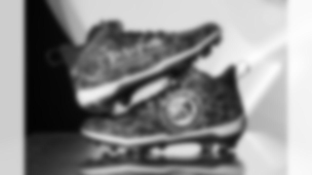 Pittsburgh Steelers center Ryan McCollum (62) will showcase his custom cleats supportingthe Tragedy Assistance Program for Survivors (TAPS) during Week 13. (Alysa Rubin / Pittsburgh Steelers)