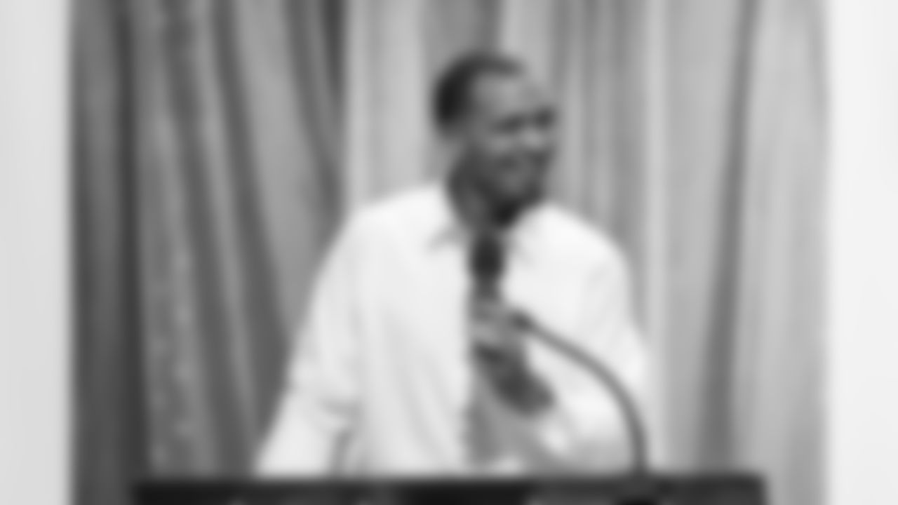 The Pittsburgh Steelers celebrate the 2025 Hall of Honor Class during the Hall of Honor Dinner Ceremony presented by U.S. Steel on Sunday, Dec. 14, 2025 in Pittsburgh, PA. (Alysa Rubin / Pittsburgh Steelers)