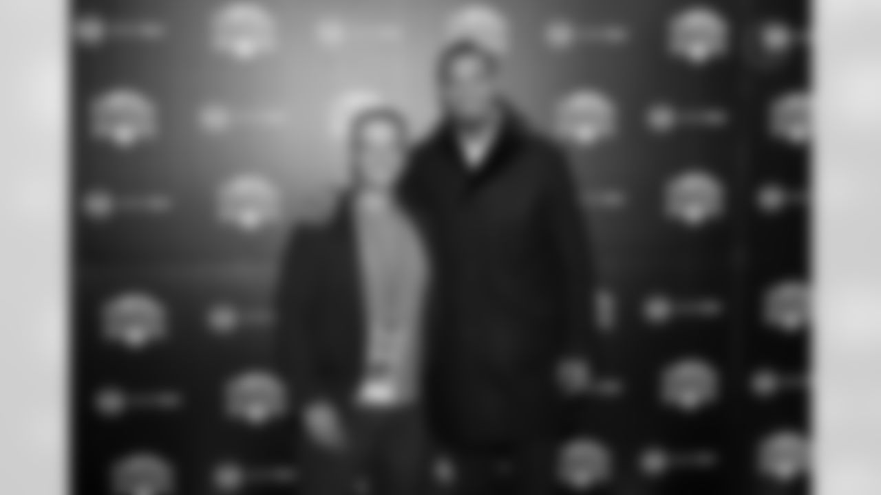 The Pittsburgh Steelers celebrate the 2025 Hall of Honor Class during the Hall of Honor Dinner Ceremony presented by U.S. Steel on Sunday, Dec. 14, 2025 in Pittsburgh, PA. (Karl Roser / Pittsburgh Steelers)