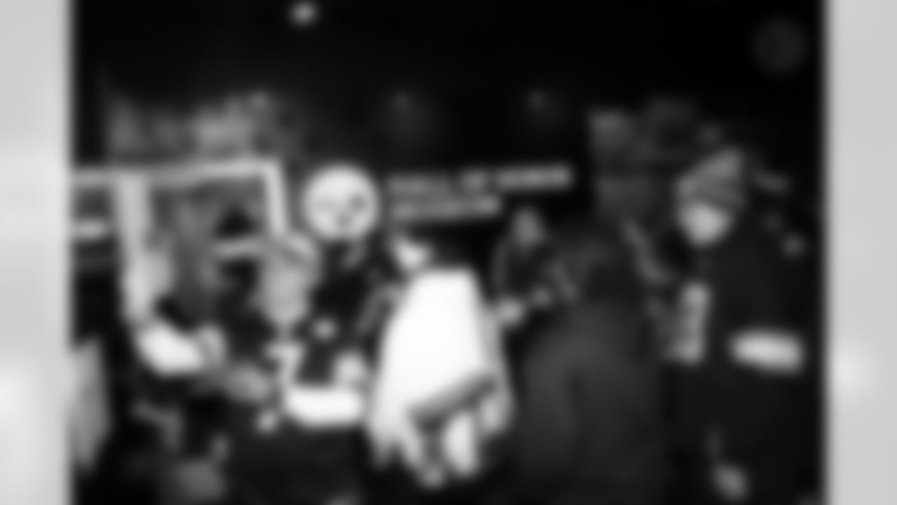 The Steelers welcomed fans from Mexico and Spain for an appreciation party prior to Monday night's game on Sunday, Dec. 14, 2025 in Pittsburgh, PA. (Emilee Fails / Pittsburgh Steelers)