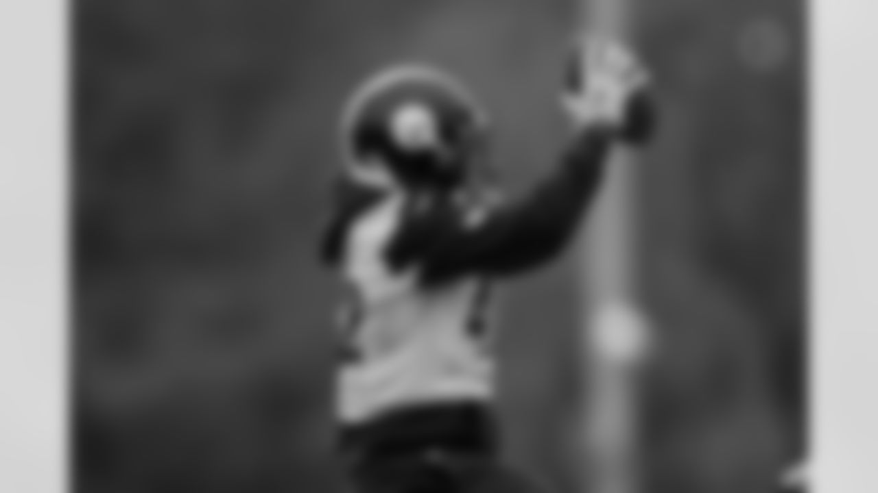 Pittsburgh Steelers cornerback James Pierre (42)  during practice at the UPMC Rooney Sports Complex preparing for a Week 12 matchup against the Chicago Bears, Wednesday, Nov. 19, 2025 in Pittsburgh, PA. (Alysa Rubin / Pittsburgh Steelers)