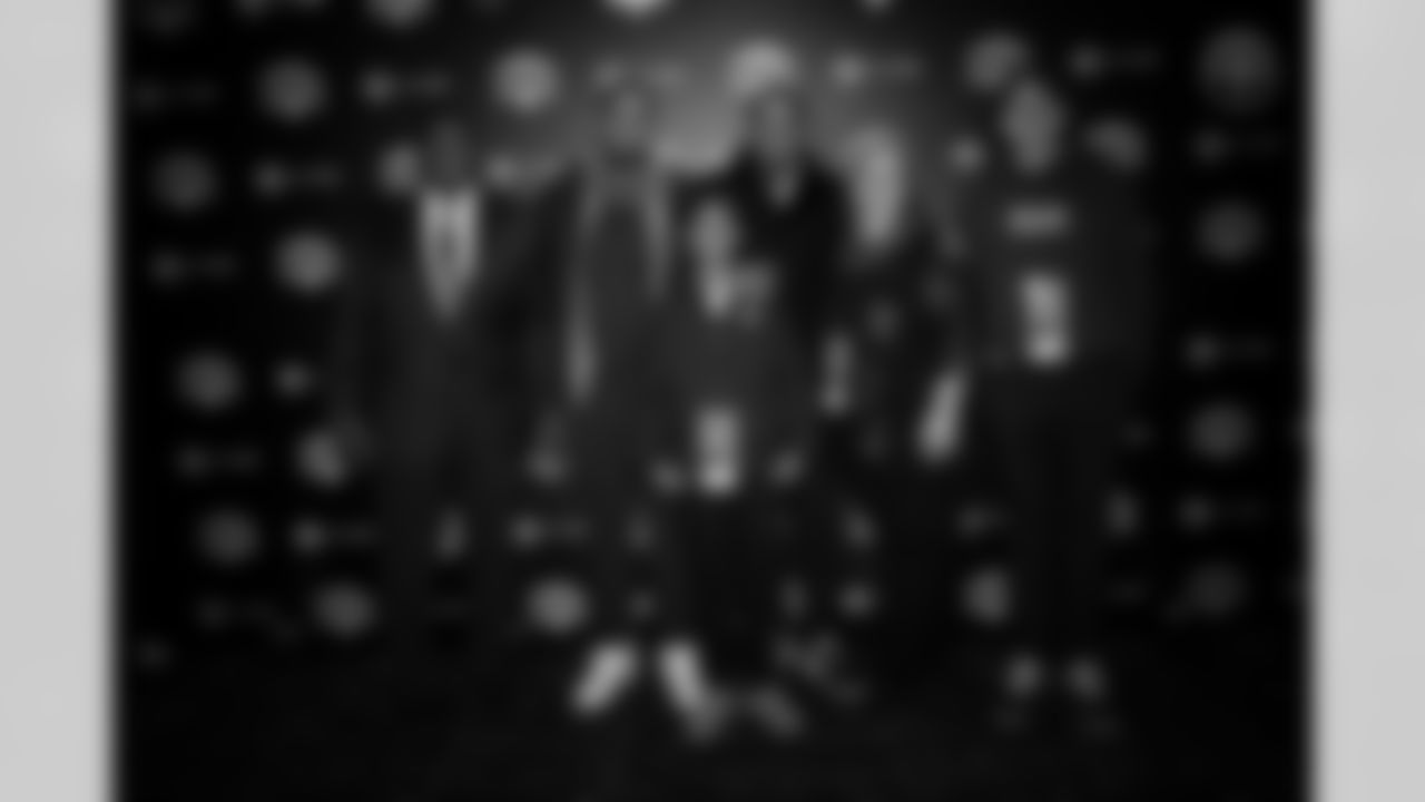 The Pittsburgh Steelers celebrate the 2025 Hall of Honor Class during the Hall of Honor Dinner Ceremony presented by U.S. Steel on Sunday, Dec. 14, 2025 in Pittsburgh, PA. (Alysa Rubin / Pittsburgh Steelers)