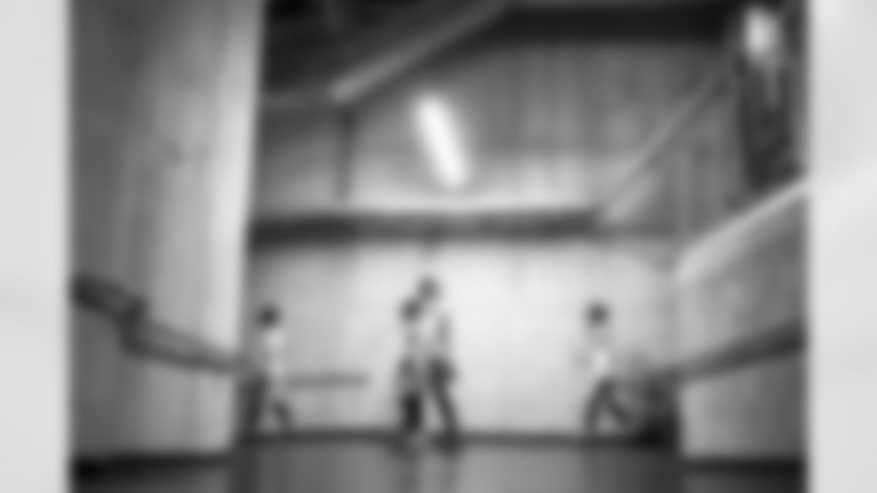 Warm ups during a regular season game between the Pittsburgh Steelers and the Detroit Lions, Sunday, Dec. 21, 2025 in Detroit, MI. (Jared Wickerham / Pittsburgh Steelers)