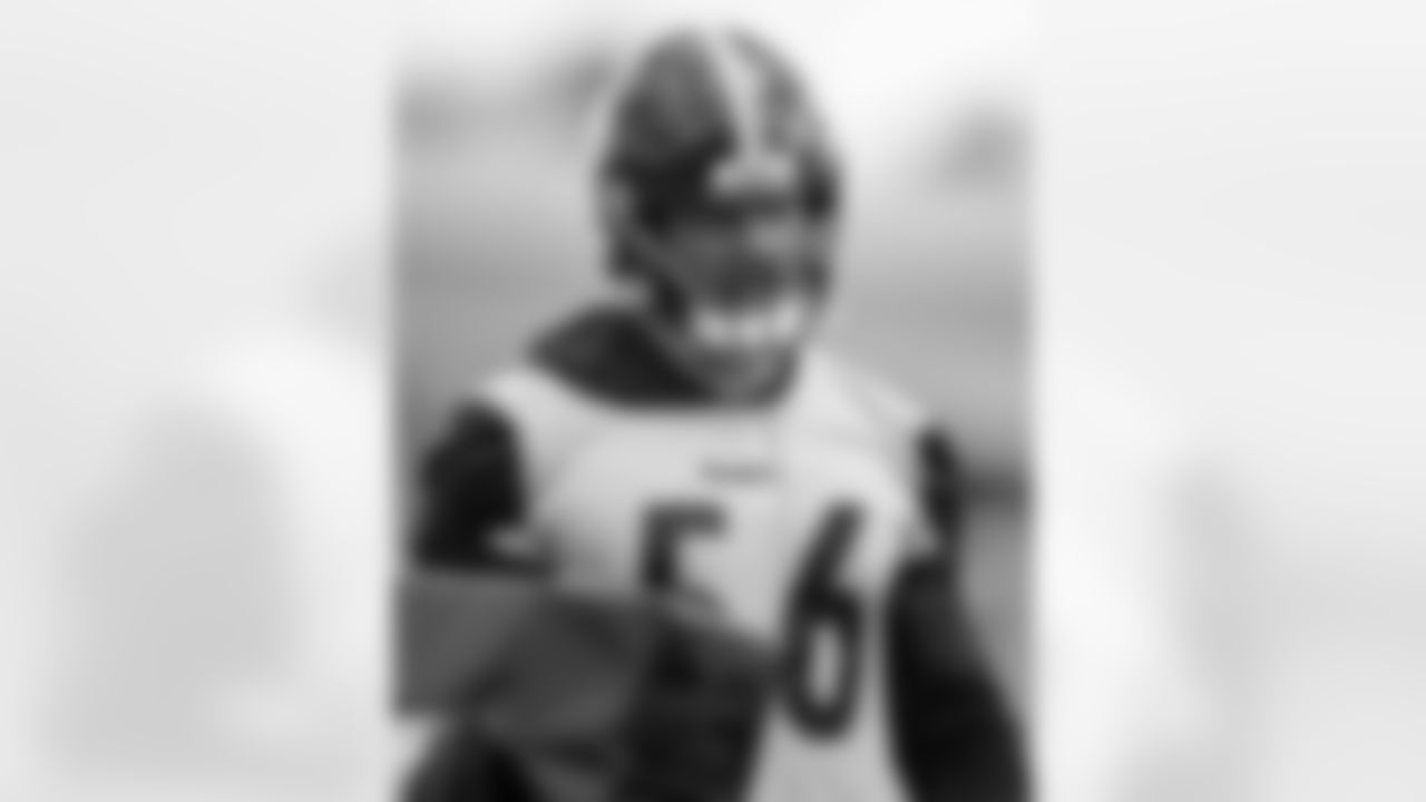 Pittsburgh Steelers linebacker Alex Highsmith (56) participates in the Organized Team Activities (OTAs), Thursday May 29, 2025 at the UPMC Rooney Sports Complex. (Alysa Rubin / Pittsburgh Steelers)