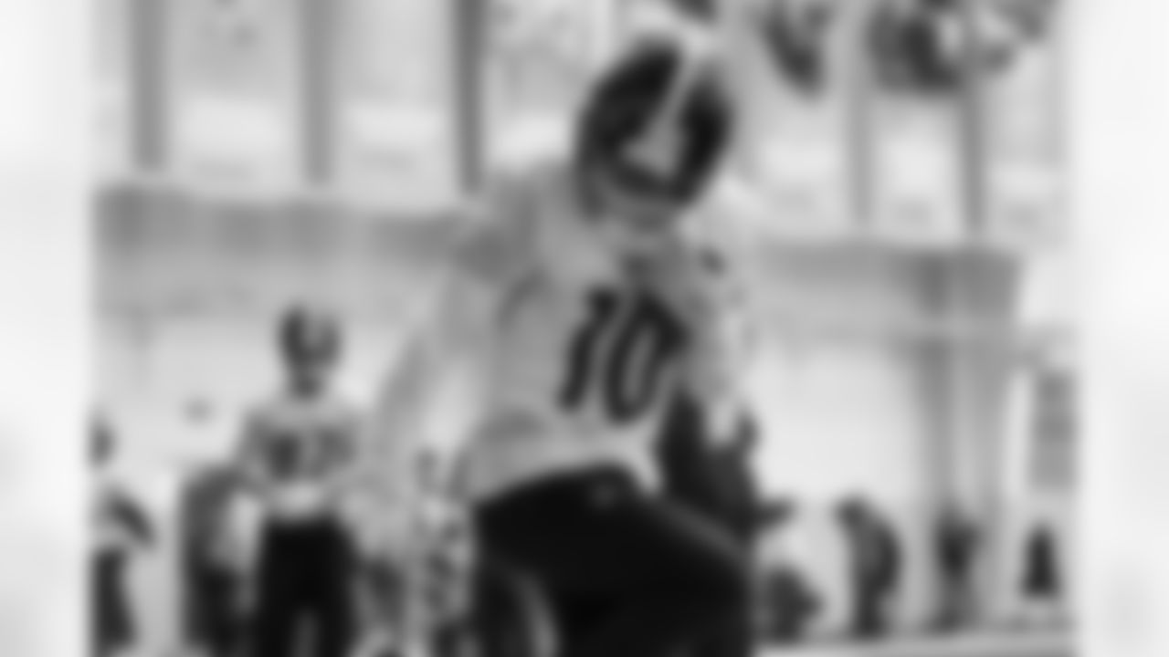 Pittsburgh Steelers wide receiver Roman Wilson (10) during practice at the UPMC Rooney Sports Complex preparing for a Week 14 matchup against the Baltimore Ravens, Thursday, Dec. 4, 2025 in Pittsburgh, PA. (Alysa Rubin / Pittsburgh Steelers)