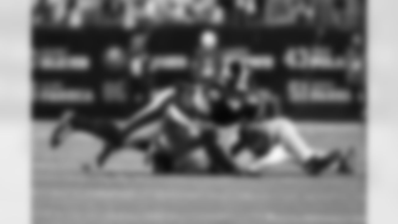 Pittsburgh Steelers tight end Jonnu Smith (81) during a postseason Wild Card game between the Pittsburgh Steelers and the Houston Texans, Monday, Jan. 12, 2026 in Pittsburgh, PA. (Jared Wickerham / Pittsburgh Steelers)