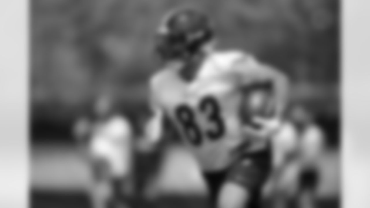 Pittsburgh Steelers tight end/fullback Connor Heyward (83) practices at the UPMC Rooney Sports Complex during the 2025 minicamp, Tuesday June 10, 2025. (Karl Roser / Pittsburgh Steelers)