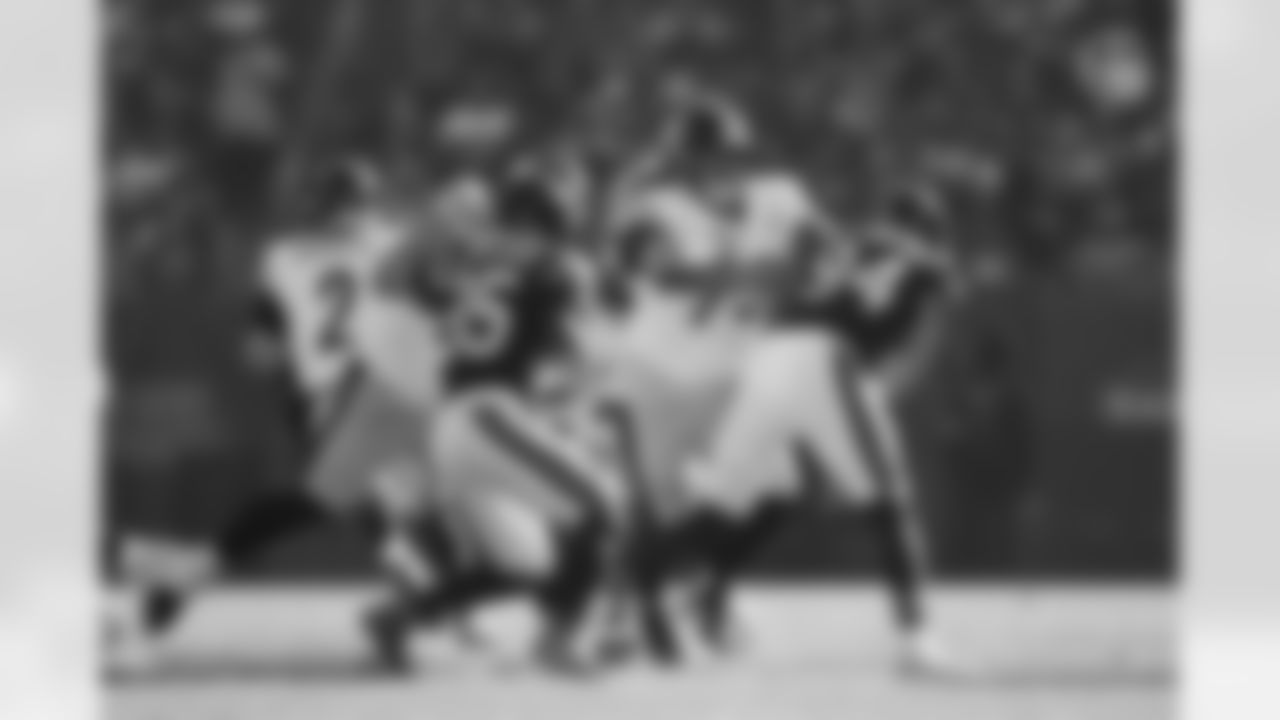 Pittsburgh Steelers offensive lineman Isaac Seumalo (73) during a regular season game between the Pittsburgh Steelers and the Chicago Bears, Sunday, Nov. 23, 2025 in Chicago, IL. (Alysa Rubin / Pittsburgh Steelers)