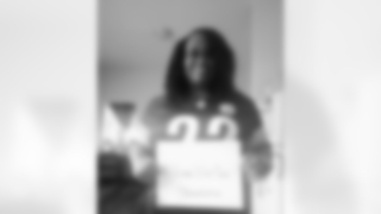 SNUTraditions_HereWeGoSigns_Jan122024329PM_Wright_Cynthia_97494590_inbound8013842861079143170.jpg_97494590_inbound8013842861079143170