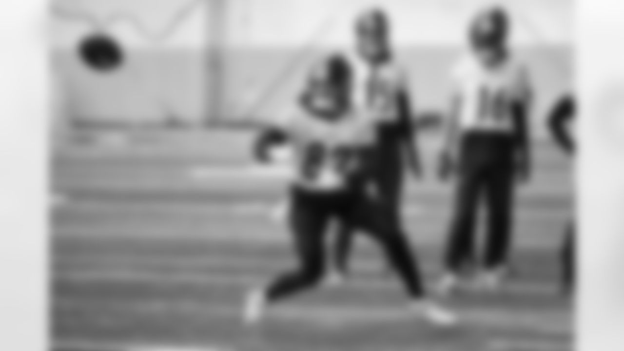 Pittsburgh Steelers wide receiver John Rhys Plumlee (82) during practice at the UPMC Rooney Sports Complex preparing for a Week 14 matchup against the Baltimore Ravens, Wednesday, Dec. 3, 2025 in Pittsburgh, PA. (Karl Roser / Pittsburgh Steelers)