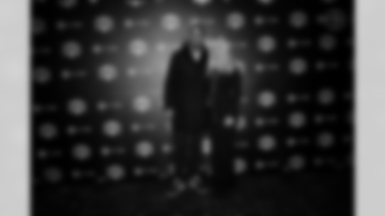 The Pittsburgh Steelers celebrate the 2025 Hall of Honor Class during the Hall of Honor Dinner Ceremony presented by U.S. Steel on Sunday, Dec. 14, 2025 in Pittsburgh, PA. (Alysa Rubin / Pittsburgh Steelers)