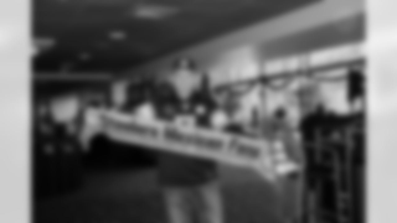 The Steelers welcomed fans from Mexico and Spain for an appreciation party prior to Monday night's game on Sunday, Dec. 14, 2025 in Pittsburgh, PA. (Emilee Fails / Pittsburgh Steelers)