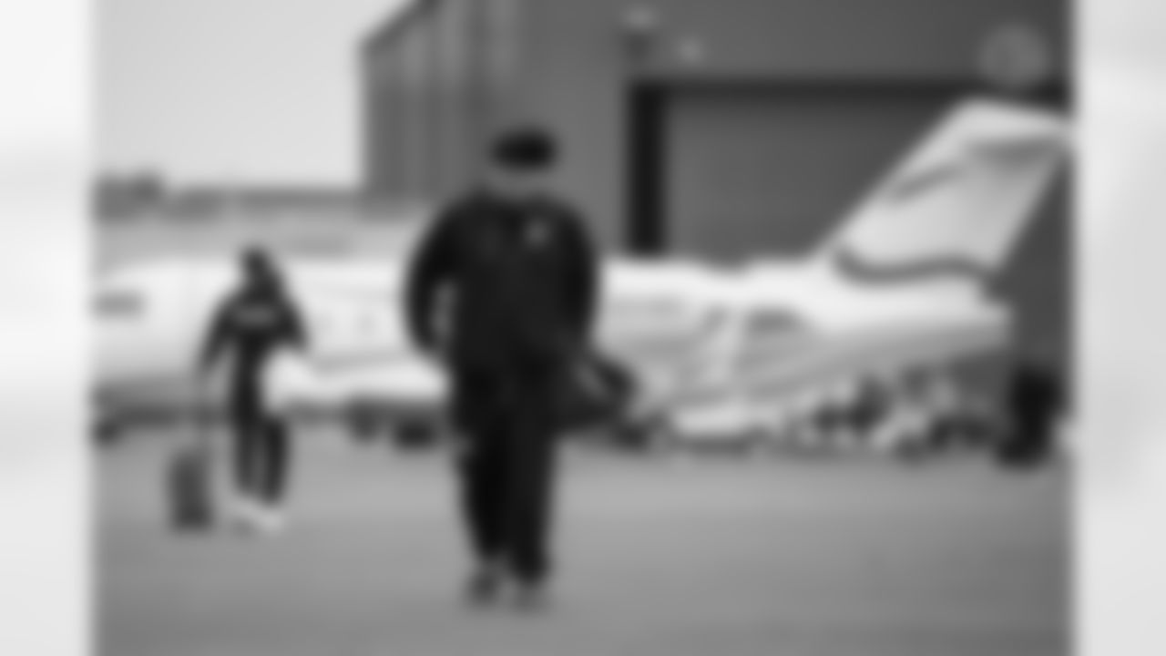 Pittsburgh Steelers offensive lineman Isaac Seumalo (73) travels to Los Angeles on Saturday, Nov. 8, 2025 for the Week 10 regular season matchup against the Los Angeles Chargers. (Alysa Rubin / Pittsburgh Steelers)