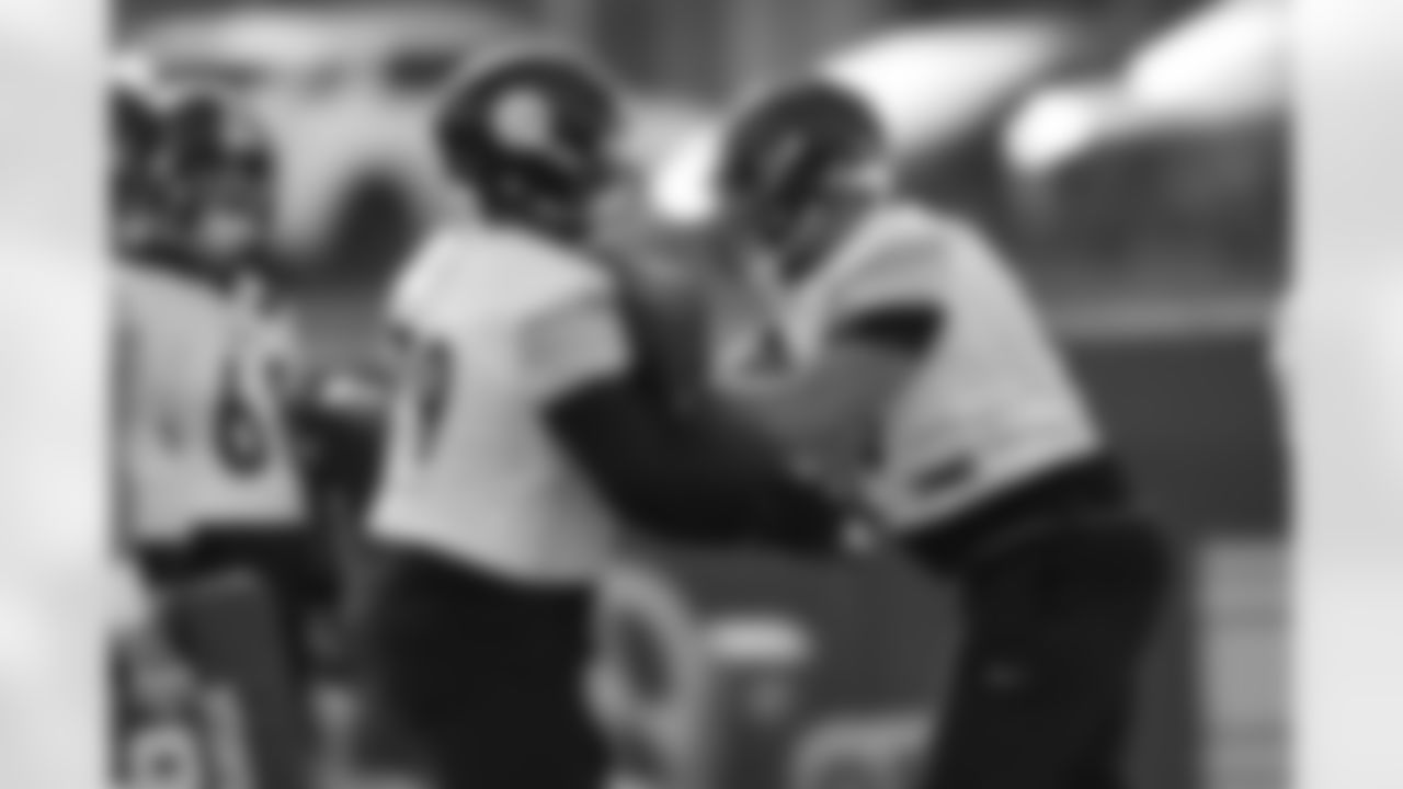 Pittsburgh Steelers offensive tackle Dylan Cook (60) and Pittsburgh Steelers offensive lineman Steven Jones (79) during practice at the UPMC Rooney Sports Complex preparing for a Wild Card matchup against the Houston Texans, Thursday, Jan. 8, 2026 in Pittsburgh, PA. (Alysa Rubin / Pittsburgh Steelers)