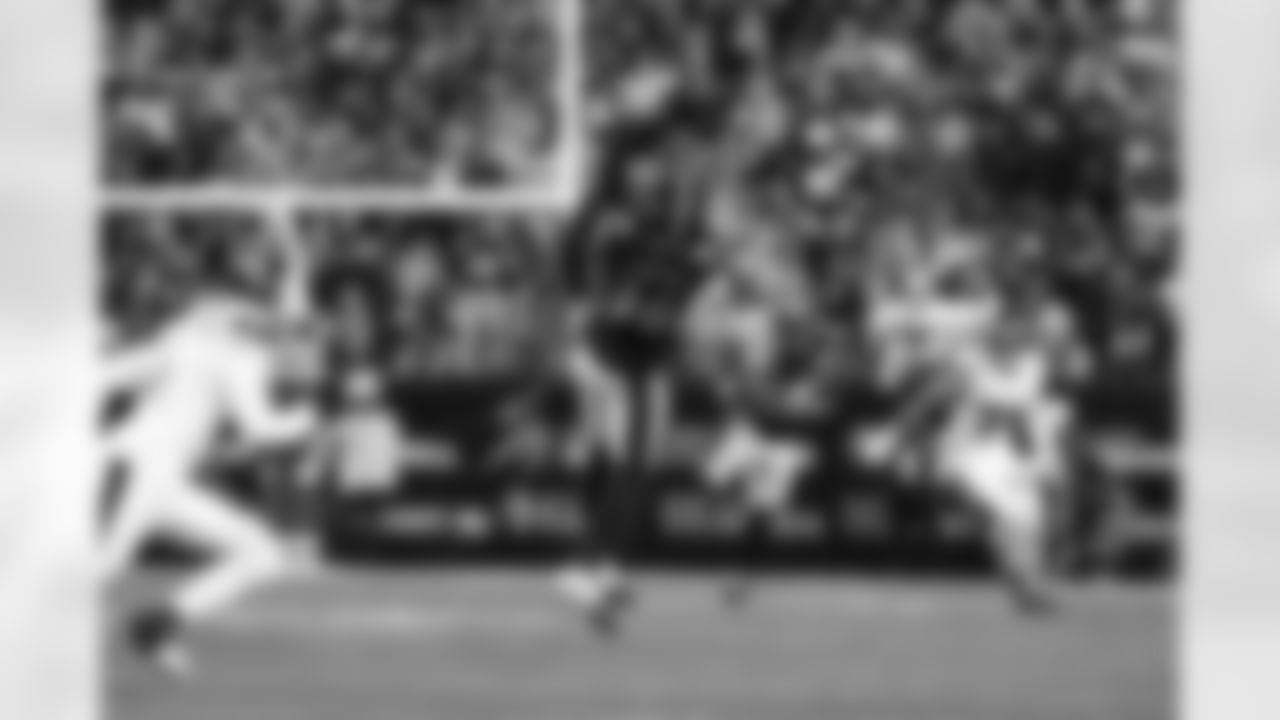 Pittsburgh Steelers wide receiver Adam Thielen (16) during a postseason Wild Card game between the Pittsburgh Steelers and the Houston Texans, Monday, Jan. 12, 2026 in Pittsburgh, PA. (Jared Wickerham / Pittsburgh Steelers)