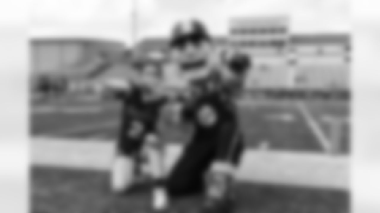 Week 5 of the Steelers' Girls High School Flag Football season Sunday, May 5, 2024 at Bethel Park High School. (Arron Anastasia / Pittsburgh Steelers)
