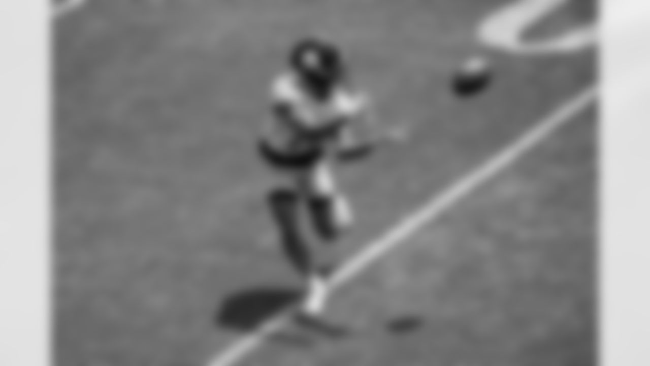 Pittsburgh Steelers wide receiver Calvin Austin III (19) practices at the UPMC Rooney Sports Complex during the 2025 minicamp, Wednesday June 11, 2025. (Alysa Rubin / Pittsburgh Steelers)