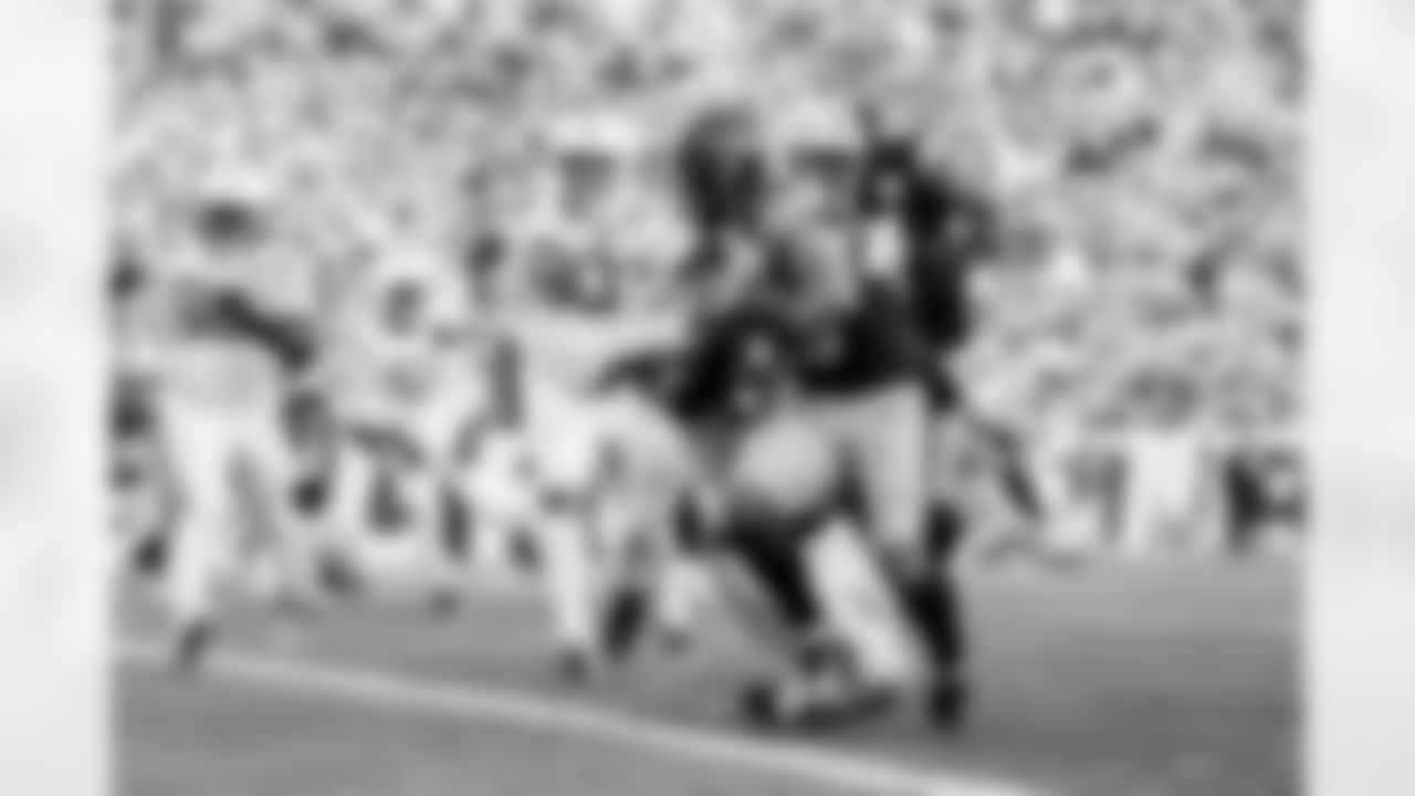 Pittsburgh Steelers running back Jaylen Warren (30) during a regular season game between the Pittsburgh Steelers and the Indianapolis Colts, Sunday, Nov. 2, 2025 in Pittsburgh, PA. (Alysa Rubin / Pittsburgh Steelers)