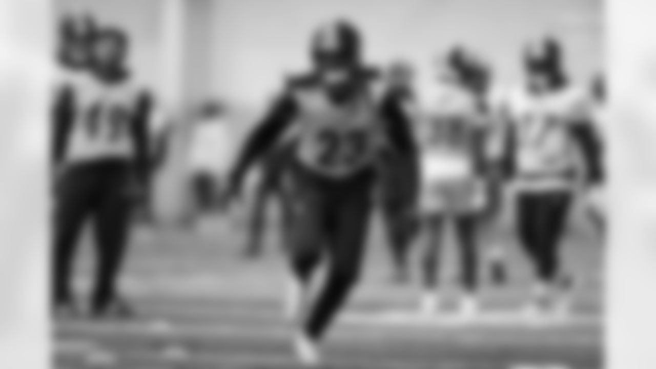 Pittsburgh Steelers cornerback Tre Flowers (23) during practice at the UPMC Rooney Sports Complex preparing for a Week 17 matchup against the Cleveland Browns, Friday, Dec. 26, 2025 in Pittsburgh, PA. (Karl Roser / Pittsburgh Steelers)