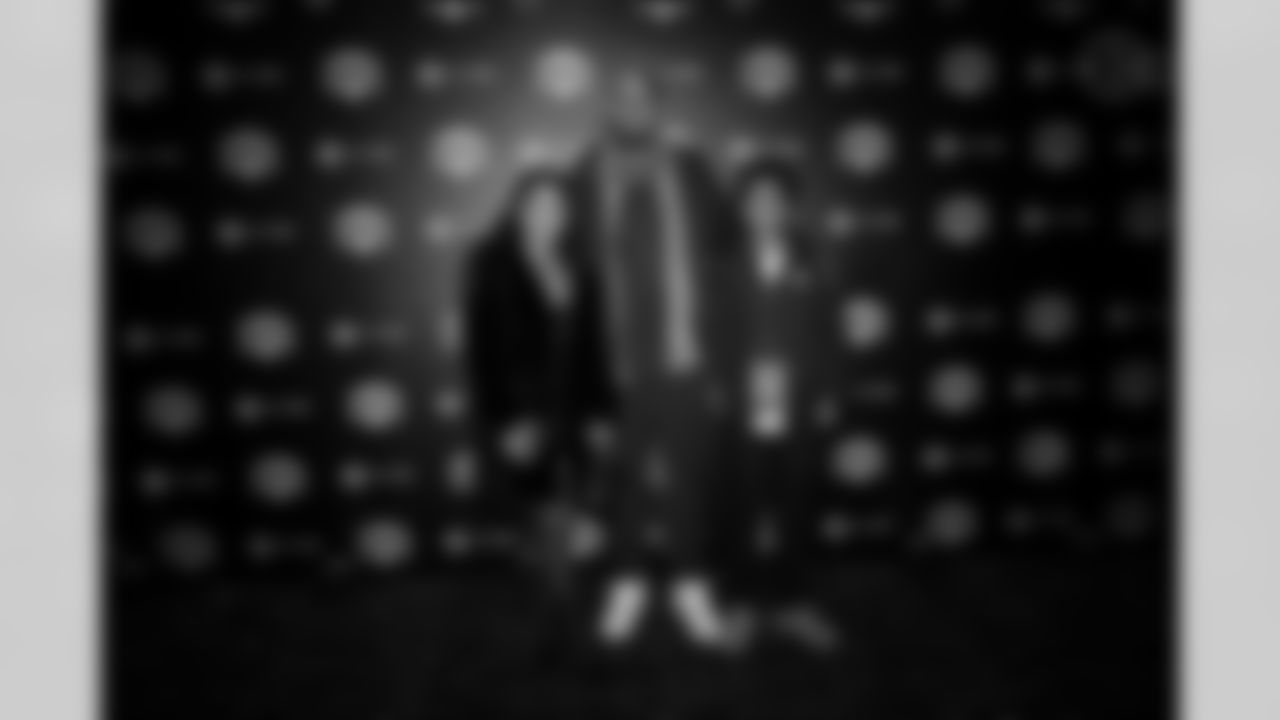 The Pittsburgh Steelers celebrate the 2025 Hall of Honor Class during the Hall of Honor Dinner Ceremony presented by U.S. Steel on Sunday, Dec. 14, 2025 in Pittsburgh, PA. (Alysa Rubin / Pittsburgh Steelers)