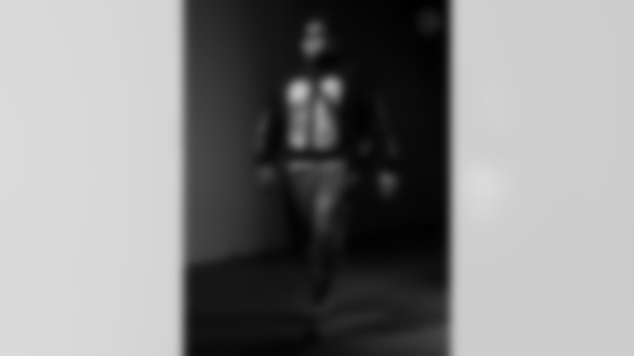 Pittsburgh Steelers offensive tackle Troy Fautanu (76) during a regular season game between the Pittsburgh Steelers and the Cincinnati Bengals, Sunday, Nov. 16, 2025 in Pittsburgh, PA. (Karl Roser / Pittsburgh Steelers)