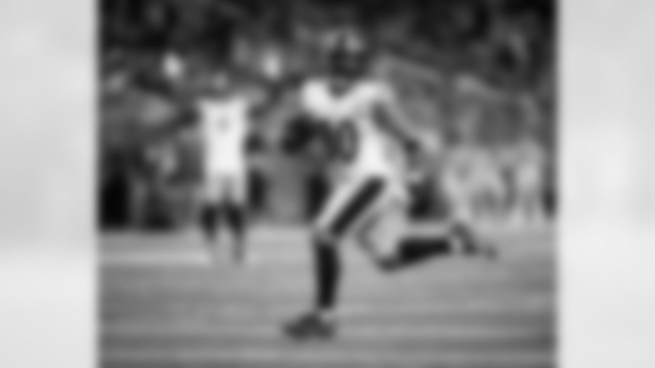 Pittsburgh Steelers running back Jaylen Warren (30) during a regular season game between the Pittsburgh Steelers and the Detroit Lions, Sunday, Dec. 21, 2025 in Detroit, MI. The Steelers defeated the Lions 29-24. (Karl Roser / Pittsburgh Steelers)