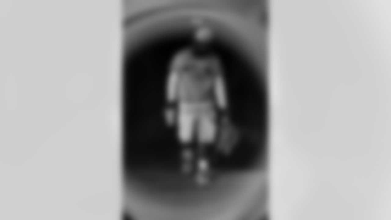 Pittsburgh Steelers running back Trey Sermon (37) during a regular season game between the Pittsburgh Steelers and the Indianapolis Colts, Sunday, Nov. 2, 2025 in Pittsburgh, PA. (Alysa Rubin / Pittsburgh Steelers)