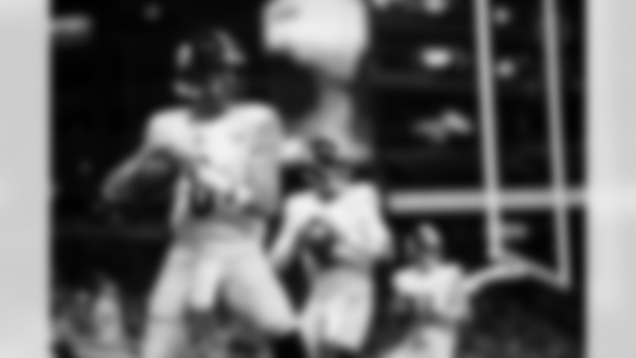 Pittsburgh Steelers quarterback Aaron Rodgers (8) prior to a regular season game between the Pittsburgh Steelers and the Detroit Lions, Sunday, Dec. 21, 2025 in Detroit, MI. The Steelers defeated the Lions 29-24. (Karl Roser / Pittsburgh Steelers)