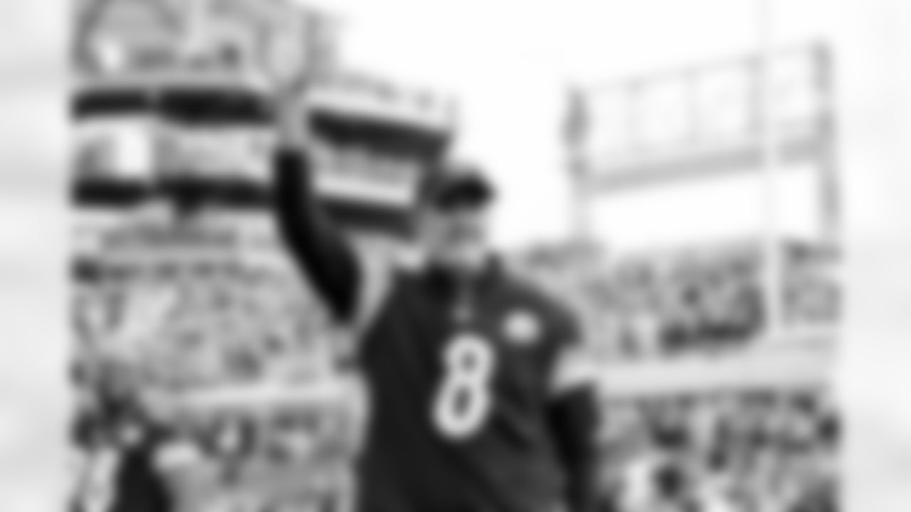 The Pittsburgh Steelers celebrated the 20th anniversary of Super Bowl XL during halftime of a regular season game between the Pittsburgh Steelers and the Indianapolis Colts, Sunday, Nov. 2, 2025 in Pittsburgh, PA. (Karl Roser / Pittsburgh Steelers)