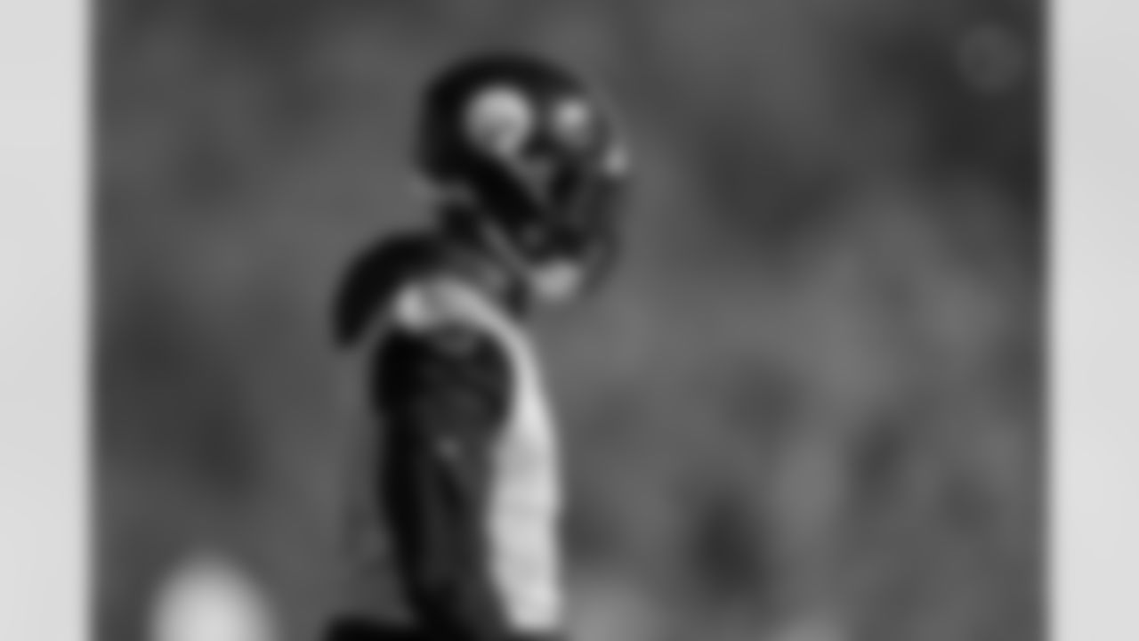 Pittsburgh Steelers linebacker Patrick Queen (6) during practice at the UPMC Rooney Sports Complex preparing for a Week 10 matchup against the Los Angeles Chargers, Thursday, Nov. 6, 2025 in Pittsburgh, PA. (Karl Roser / Pittsburgh Steelers)