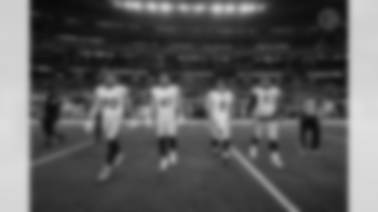 Pittsburgh Steelers linebacker T.J. Watt (90) Pittsburgh Steelers linebacker Payton Wilson (41) Pittsburgh Steelers quarterback Aaron Rodgers (8) Pittsburgh Steelers defensive tackle Cameron Heyward (97) during a regular season game between the Pittsburgh Steelers and the Los Angeles Chargers, Sunday, Nov. 9, 2025 in Inglewood, CA. (Alysa Rubin / Pittsburgh Steelers)