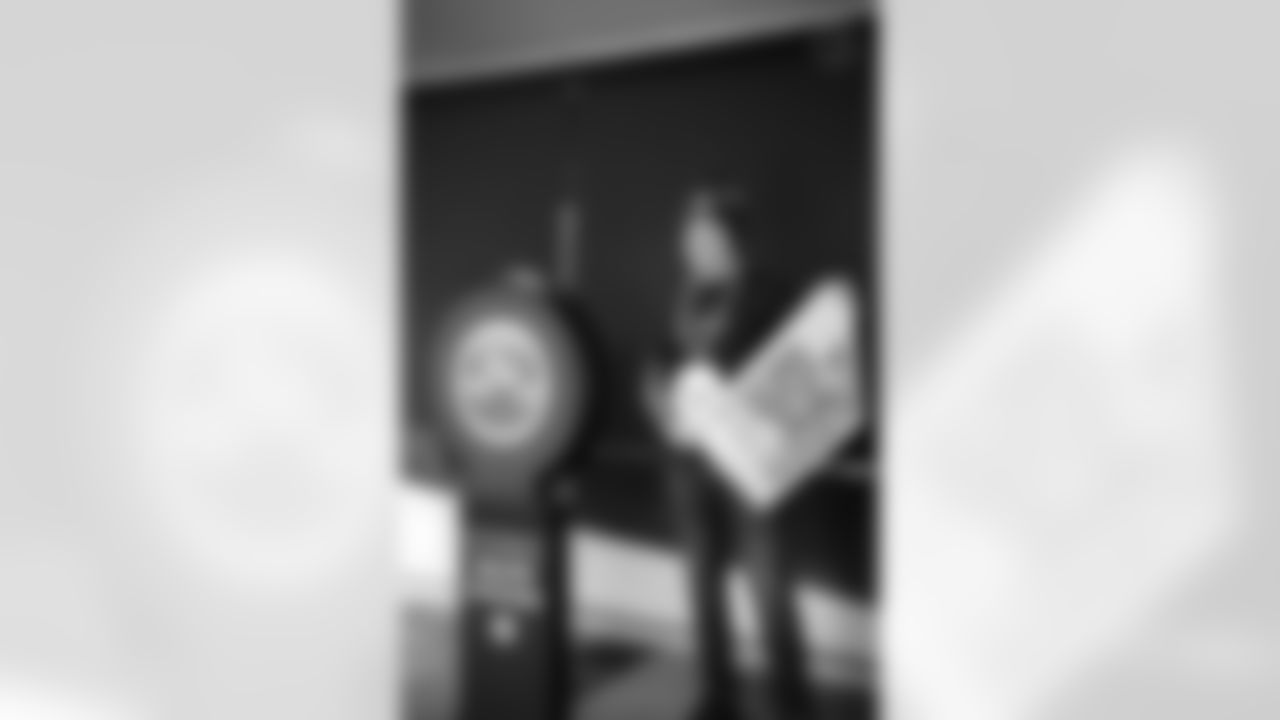 The Steelers welcomed fans from Mexico and Spain for an appreciation party prior to Monday night's game on Sunday, Dec. 14, 2025 in Pittsburgh, PA. (Emilee Fails / Pittsburgh Steelers)