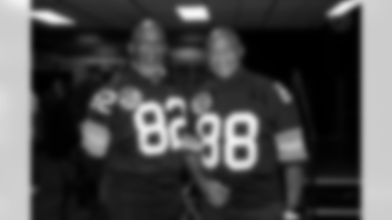 Pittsburgh Steelers legends John Stallworth and Lynn Swann during a regular season game between the Pittsburgh Steelers and the New York Jets, Sunday, Oct. 20, 2024 in Pittsburgh, PA. The Steelers defeated the Jets 37-15. (Karl Roser / Pittsburgh Steelers)