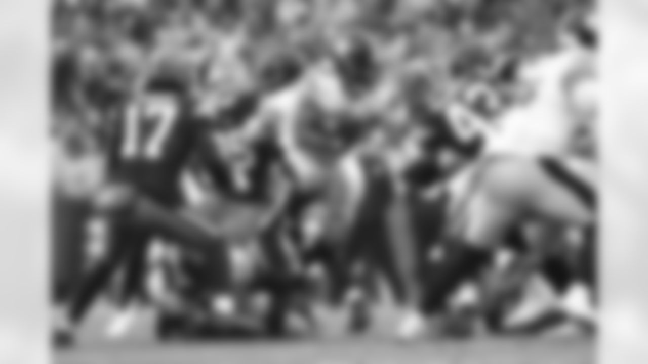 Pittsburgh Steelers running back Jaylen Warren (30) during a regular season game between the Pittsburgh Steelers and the Cleveland Browns, Sunday, Dec. 28, 2025 in Cleveland, OH. (Jared Wickerham / Pittsburgh Steelers)