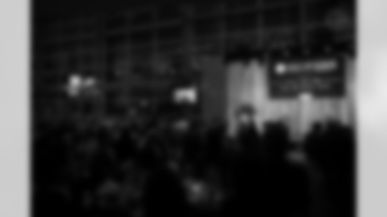 The Pittsburgh Steelers celebrate the 2025 Hall of Honor Class during the Hall of Honor Dinner Ceremony presented by U.S. Steel on Sunday, Dec. 14, 2025 in Pittsburgh, PA. (Alysa Rubin / Pittsburgh Steelers)