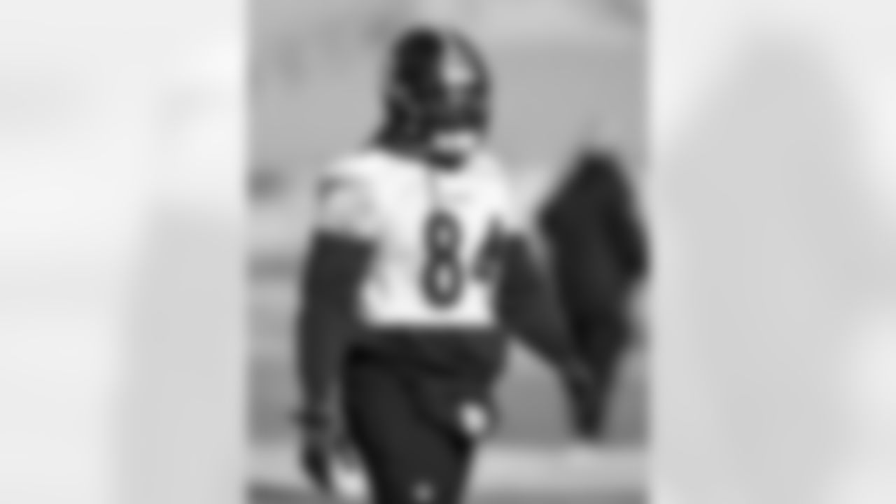Pittsburgh Steelers running back/kick returner Cordarrelle Patterson (84) during practice at the UPMC Rooney Sports Complex preparing for a Wild Card matchup against the Baltimore Ravens, Thursday, Jan. 9, 2025 in Pittsburgh, PA. (Karl Roser / Pittsburgh Steelers)